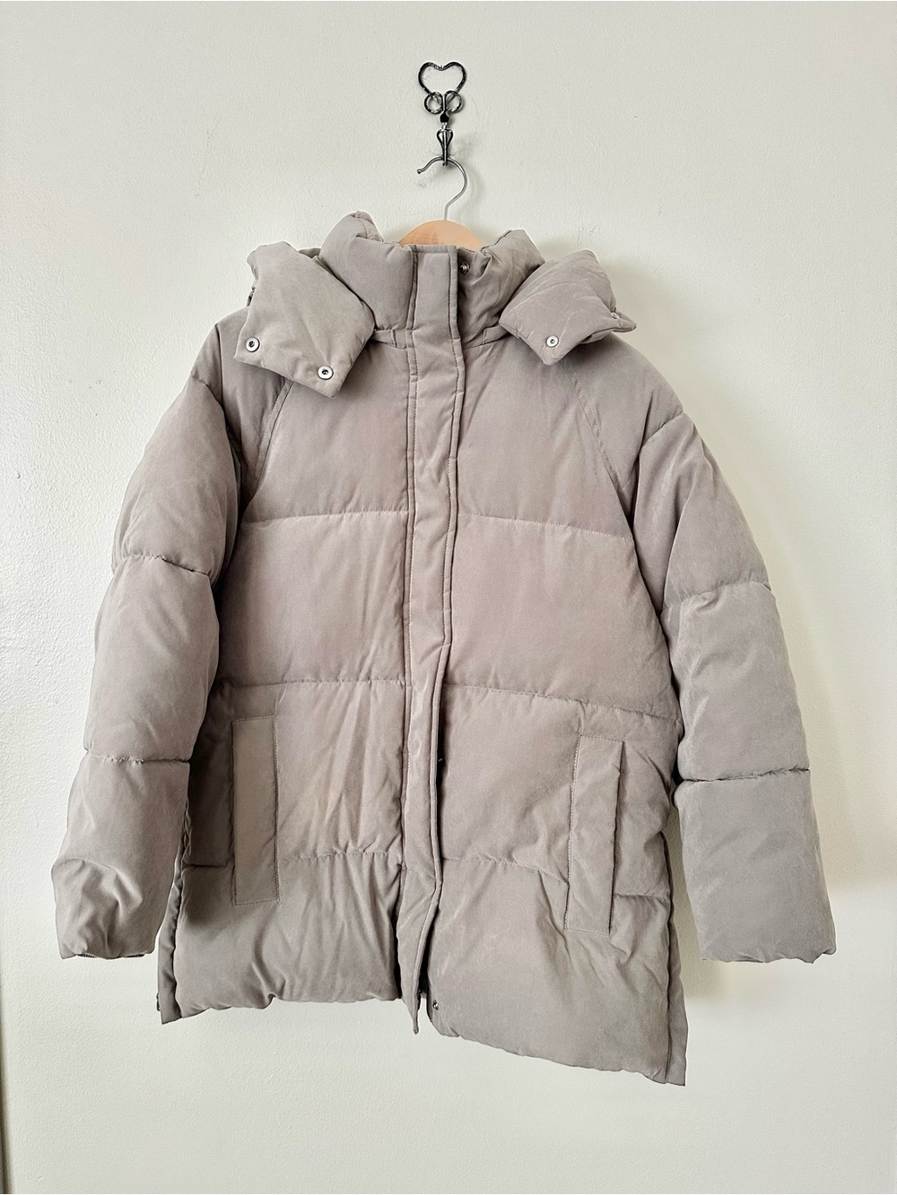 | abercrombie & fitch - light gray ultra puffer coat - medium |